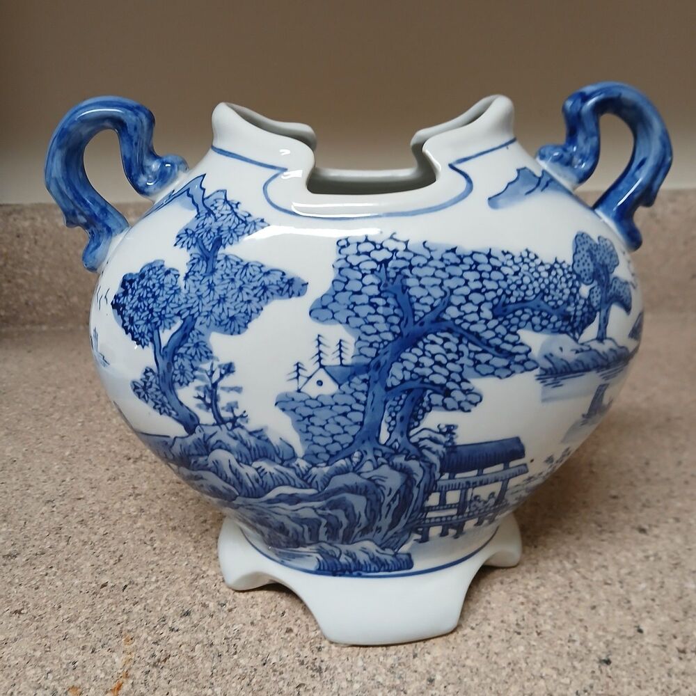 Vtg Blue & White Chinoiserie Vase Bombay Shape Cachepot Double Scroll Handle